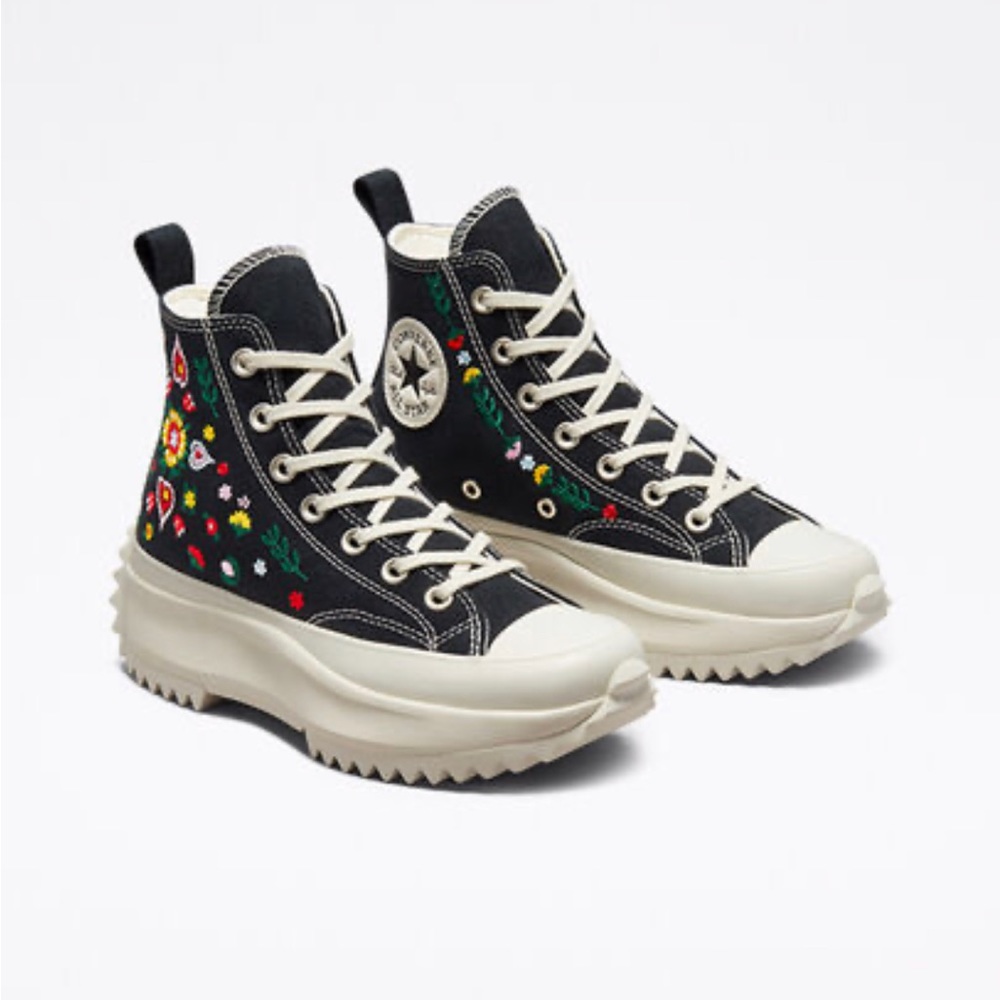 Size 9W/ 7.5M - Converse Run Star Hike Platform Floral Embroidery